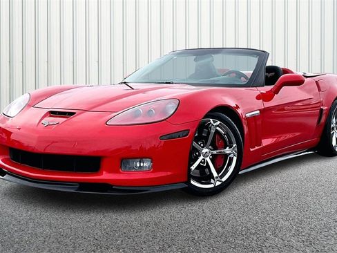 Used 2013 Chevrolet Corvette Grand Sport w/ 3LT Preferred Equipment Group image 3