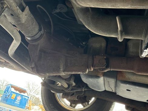 Used 2005 Cadillac Escalade ESV AWD image 24