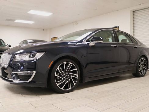 Used 2020 Lincoln MKZ Reserve w/ Elements Package FWD image 2