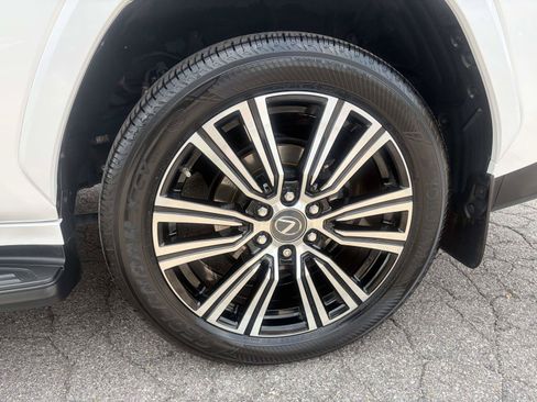 Used 2022 Lexus LX 600 4WD w/ Accessory Package (Z1) image 8