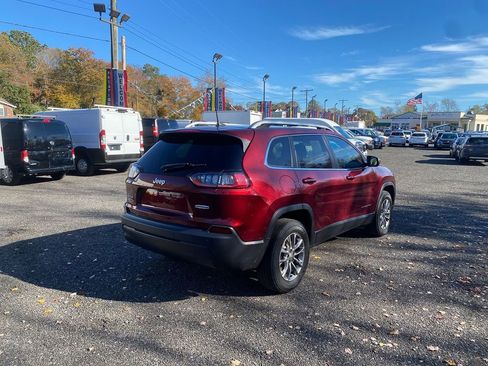 Used 2019 Jeep Cherokee Latitude Plus w/ Cold Weather Group image 5