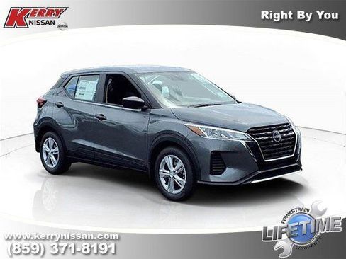 New 2025 Nissan Kicks Play S image 1