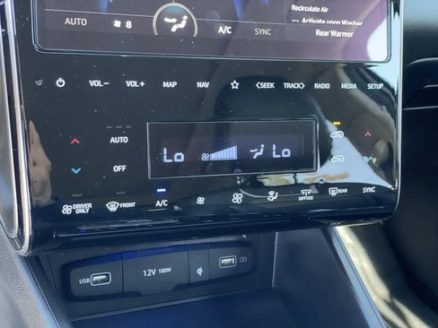 Used 2023 Hyundai Tucson Limited AWD/4WD image 15