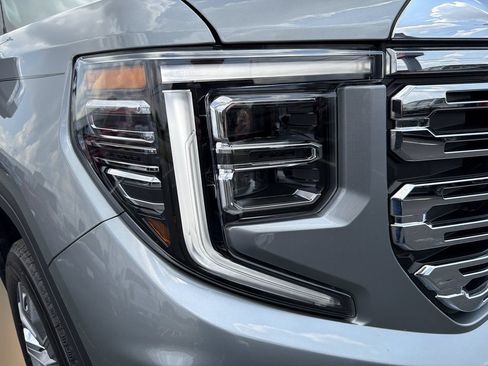 Used 2024 GMC Sierra 1500 Denali w/ Denali Reserve Package AWD/4WD image 12