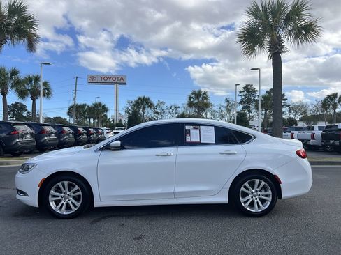 Used 2016 Chrysler 200 Limited w/ Anniversary Edition image 7