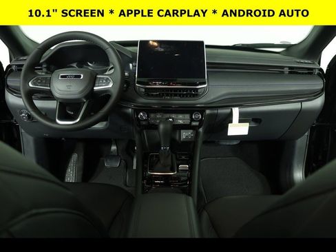 New 2026 Jeep Compass Latitude image 5