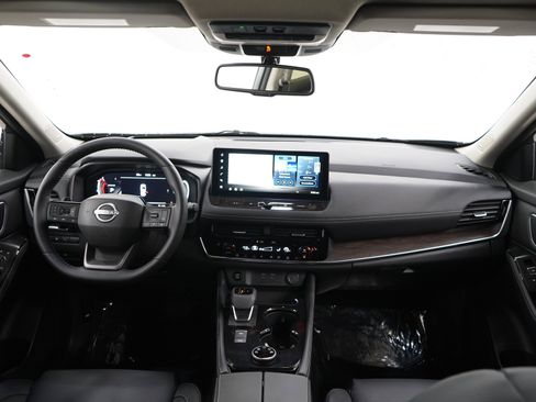 Used 2026 Nissan Rogue Platinum w/ Platinum Premium Package AWD/4WD image 13