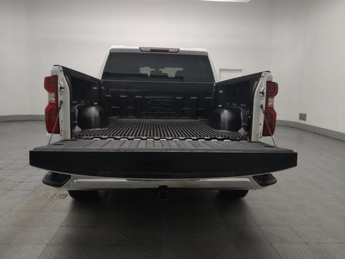 Used 2021 Chevrolet Silverado 1500 LT RWD image 29