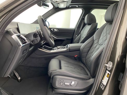 New 2026 BMW X5 xDrive40i w/ M Sport Package image 4