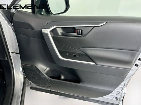 Used 2025 Toyota RAV4 LE FWD image 34