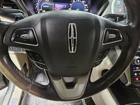 Used 2017 Lincoln MKC Select w/ Select Plus Package image 15