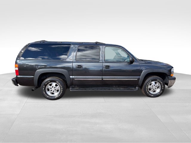 Used 2003 Chevrolet Suburban LT w/ LT Preferred Equipment Group AWD/4WD image 2