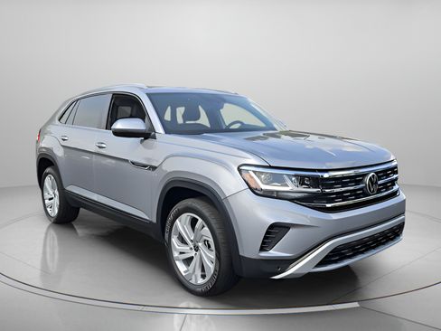 Certified 2022 Volkswagen Atlas Cross Sport SE FWD image 7