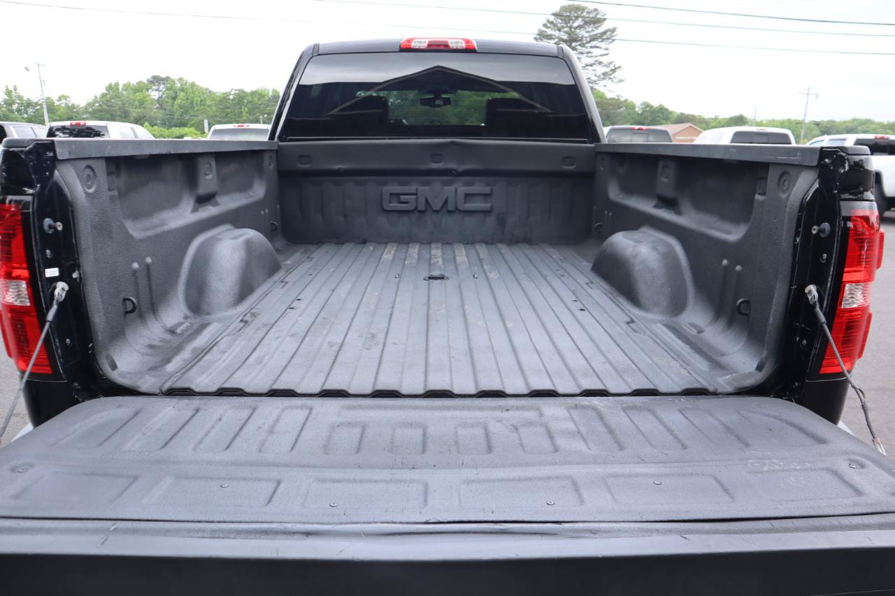 Used 2016 GMC Sierra 2500 SLT w/ All-Terrain HD Package AWD/4WD image 9