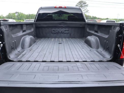 Used 2016 GMC Sierra 2500 SLT w/ All-Terrain HD Package AWD/4WD image 9