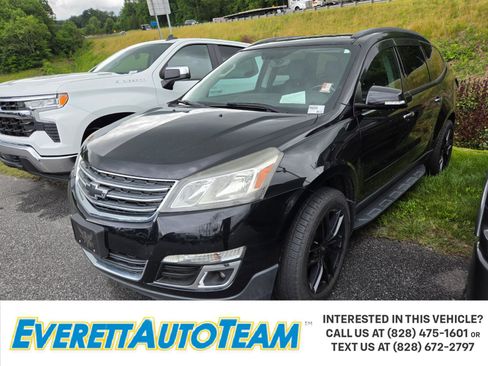 Used 2017 Chevrolet Traverse LT AWD/4WD image 1