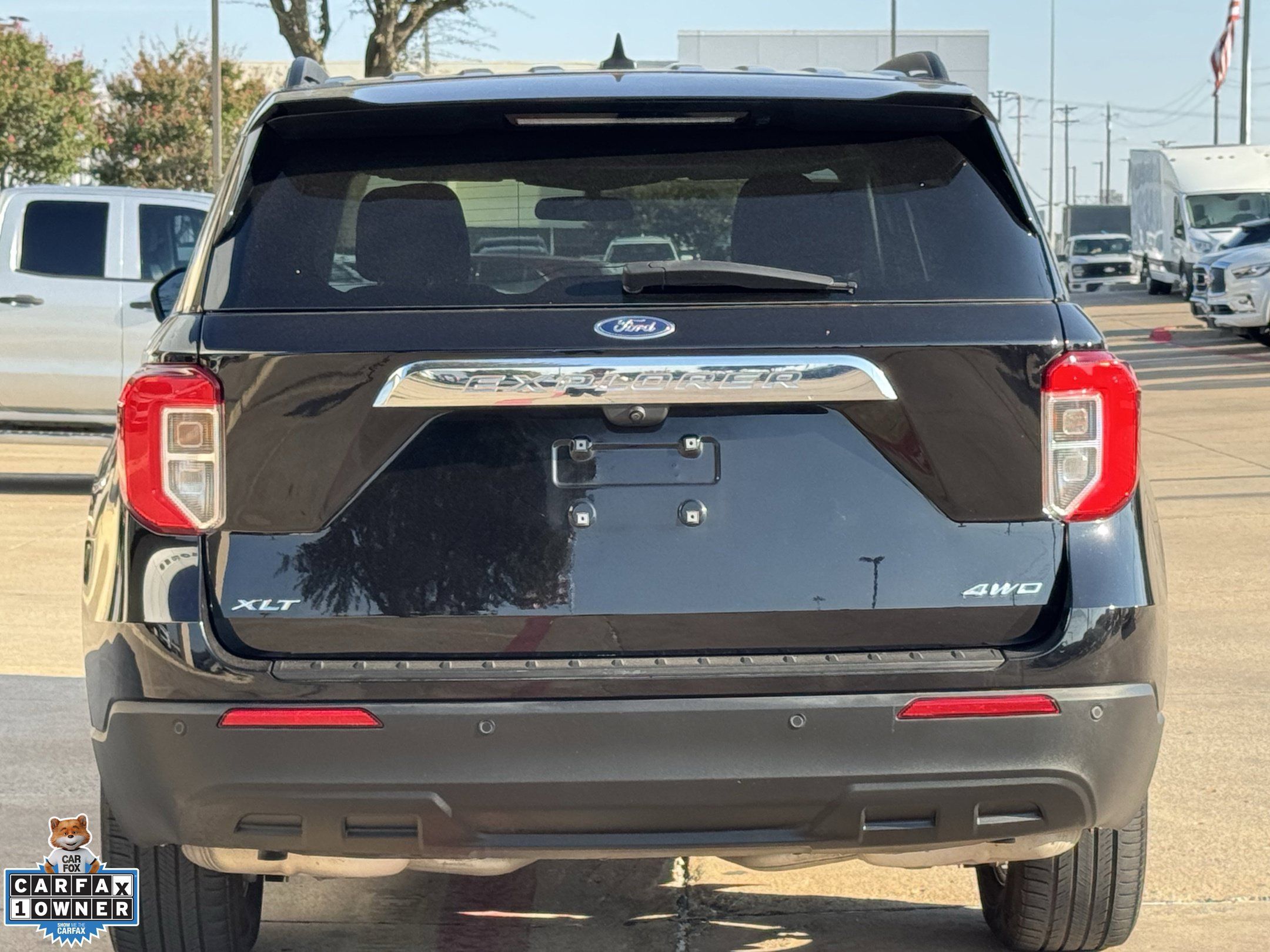 Used 2023 Ford Explorer XLT AWD/4WD image 6