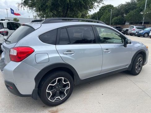 Used 2014 Subaru Crosstrek 2.0i Premium w/ Moonroof Package AWD/4WD image 3