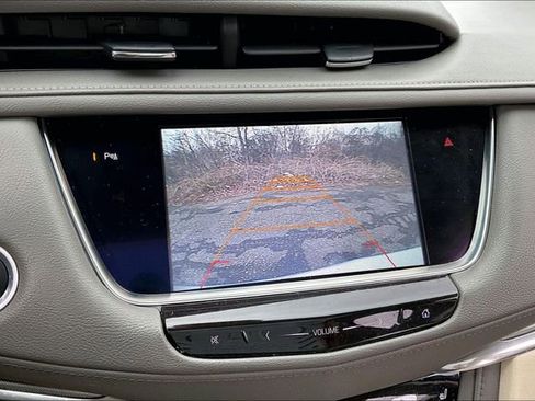 Used 2017 Cadillac XT5 Premium Luxury image 11