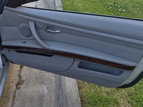 Used 2009 BMW 335i Convertible RWD image 54