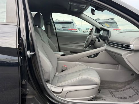 Used 2023 Hyundai Elantra SEL w/ Convenience Package FWD image 23