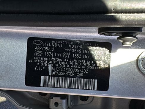 Used 2012 Hyundai Accent GS image 17