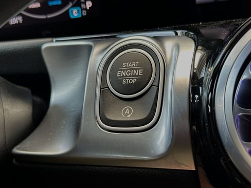 Used 2025 Mercedes-Benz GLB 35 AMG 4MATIC image 25