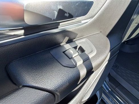 New 2026 RAM 1500 4x4 Crew Cab image 16