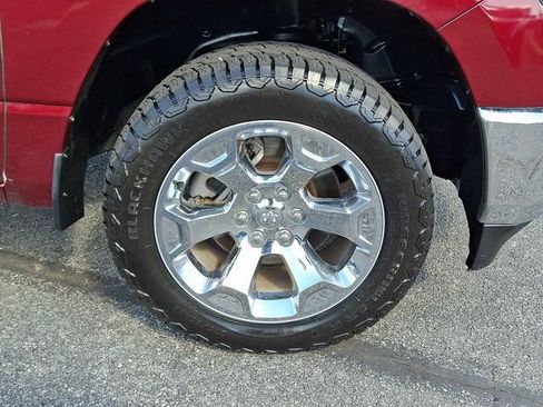 Used 2019 RAM 1500 Big Horn AWD/4WD image 11