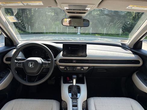 Certified 2023 Honda HR-V LX image 17