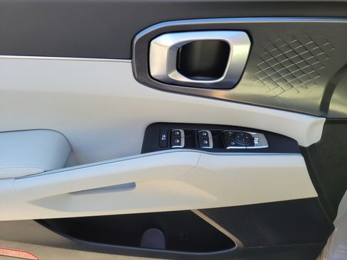 Certified 2026 Kia Sorento S FWD image 13