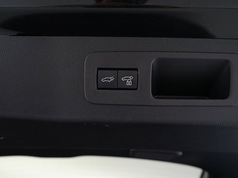 Used 2026 Lexus LX 700h Luxury image 37