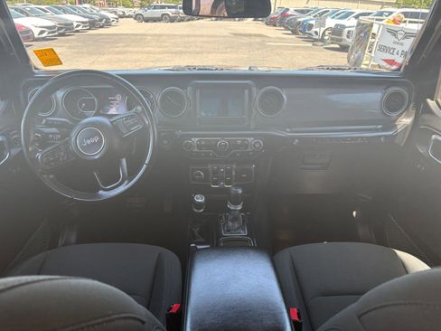 Used 2022 Jeep Wrangler Unlimited Sport AWD/4WD image 23
