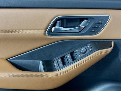 New 2026 Nissan Rogue Platinum AWD/4WD image 16