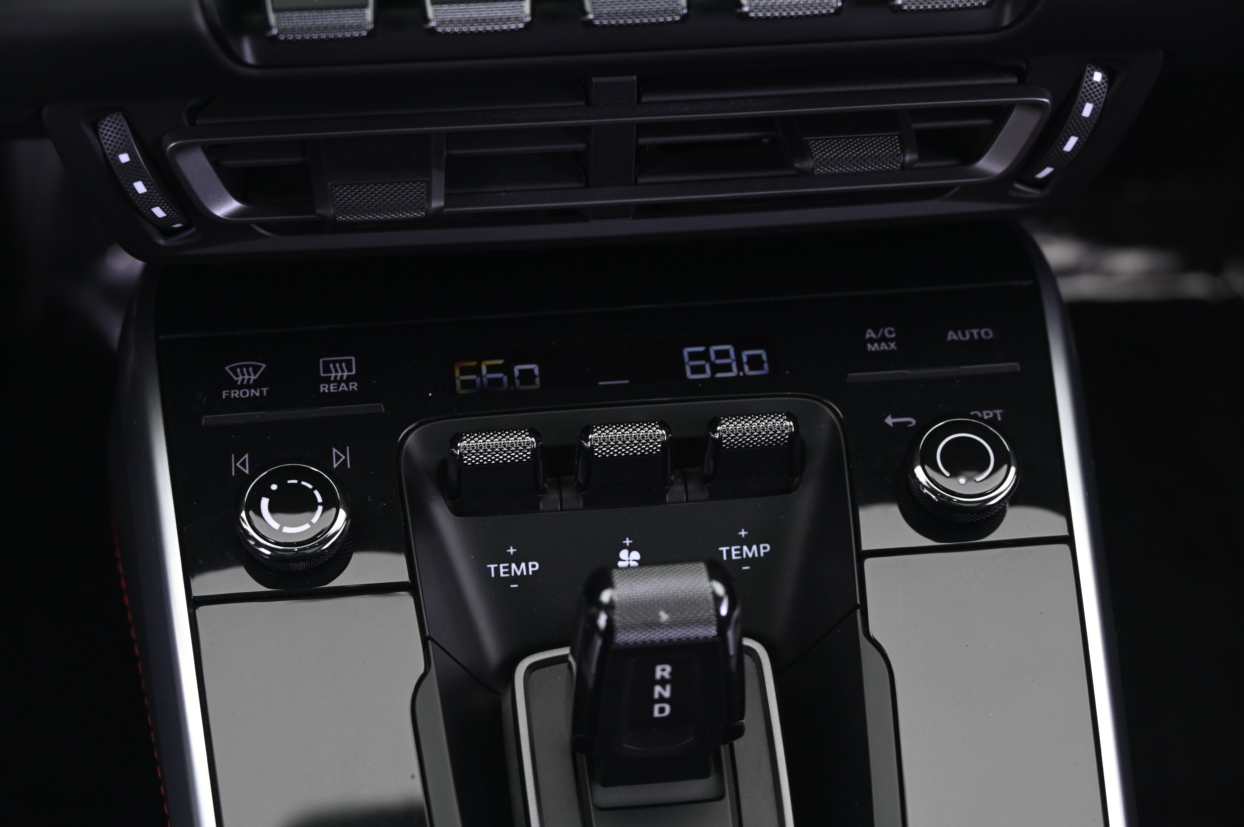 Certified 2021 Porsche 911 Turbo AWD/4WD image 32