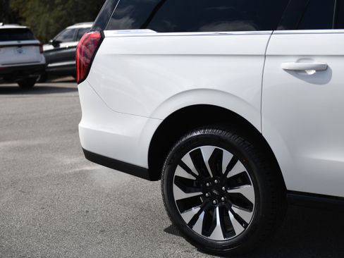 New 2026 Ford Expedition Max Platinum w/ Driver's Package image 4