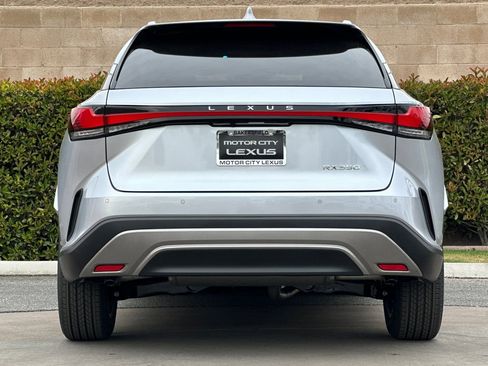 New 2026 Lexus RX 350 FWD image 5