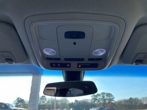 Used 2014 Cadillac XTS image 20