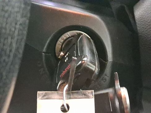 Used 2016 Jeep Renegade 75th Anniversary image 23