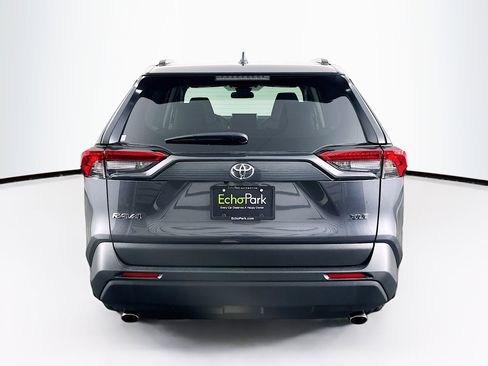Used 2025 Toyota RAV4 XLE w/ Convenience Package FWD image 7