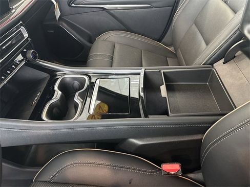 Certified 2024 Chevrolet Traverse RS image 29