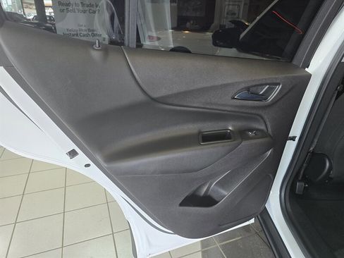 Used 2020 Chevrolet Equinox LT image 10