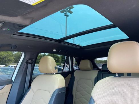 Used 2024 Volkswagen Atlas Cross Sport SE w/ Panoramic Sunroof Package AWD/4WD image 23
