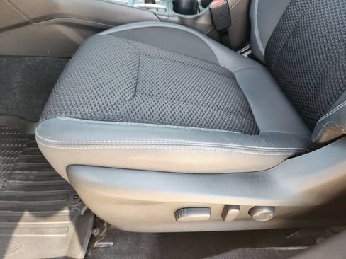 Used 2020 Subaru Forester Premium AWD/4WD image 25