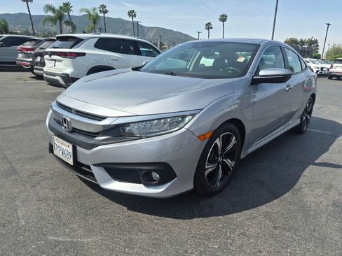 Used 2017 Honda Civic Touring image 6