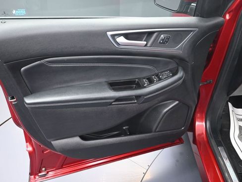 Used 2018 Ford Edge Titanium w/ Equipment Group 301A image 10