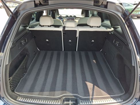 Used 2024 Mercedes-Benz GLC 300 4MATIC image 27