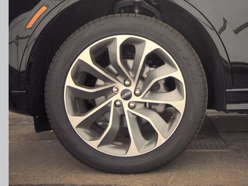 Used 2025 Lincoln Aviator AWD w/ Jet Appearance Package image 6
