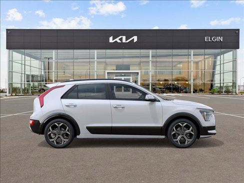 New 2025 Kia Niro EX Touring image 7