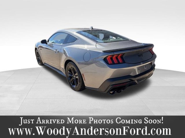 Used 2025 Ford Mustang GT RWD image 5